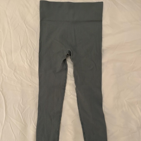 TOMBOY Blue/green workout set - Picture 6 of 8